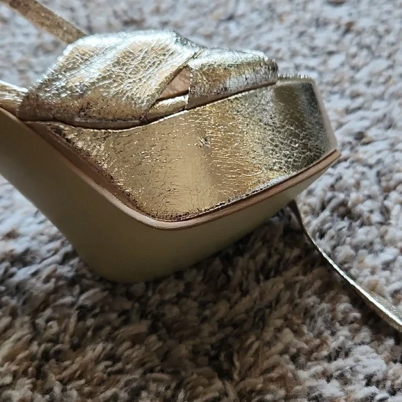 Eugenia Molina Metallic plataform chucky heels size 6 - Picture 8 of 9